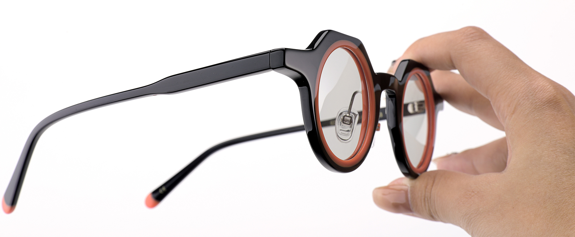 Retro-Modern Round Layered Acetate Sunglasses With Nose Pads Retro-Modern Round Layered Acetate Sunglasses With Nose Pads