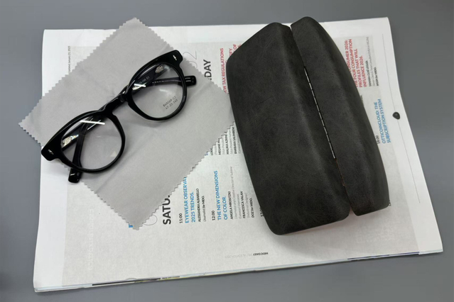 Microfiber Eyeglass Cleaning Cloth - Soft & Lint - Free for Glasses